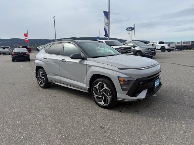 2025 Hyundai Kona 1.6T N Line Ultimate w/Two-Tone Roof (Stk: 5T071C) in Williams Lake - Image 7 of 13