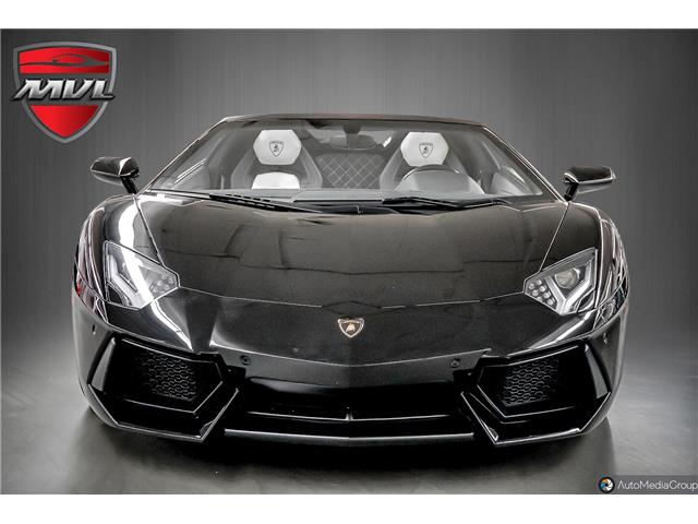 2017 Lamborghini Aventador  Roadster (Stk: ZHWCR1ZD9HLA05734) in Oakville - Image 13 of 35