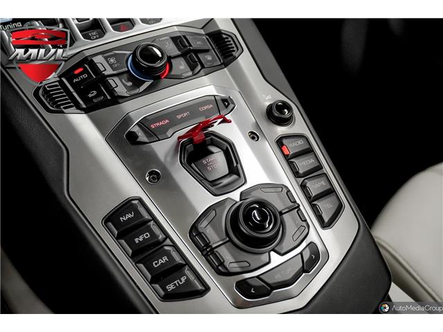 2017 Lamborghini Aventador  Roadster (Stk: ZHWCR1ZD9HLA05734) in Oakville - Image 25 of 35