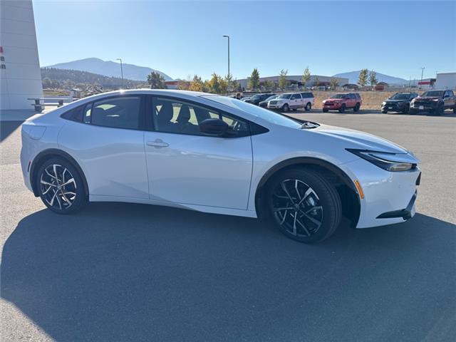 2026 Toyota Prius Plug-In Hybrid XSE (Stk: 3060610) in Cranbrook - Image 7 of 20