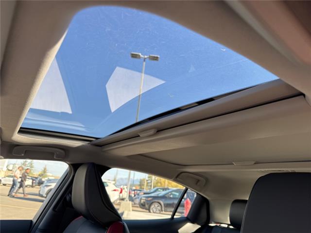 2026 Toyota Prius Plug-In Hybrid XSE (Stk: 3060610) in Cranbrook - Image 14 of 20