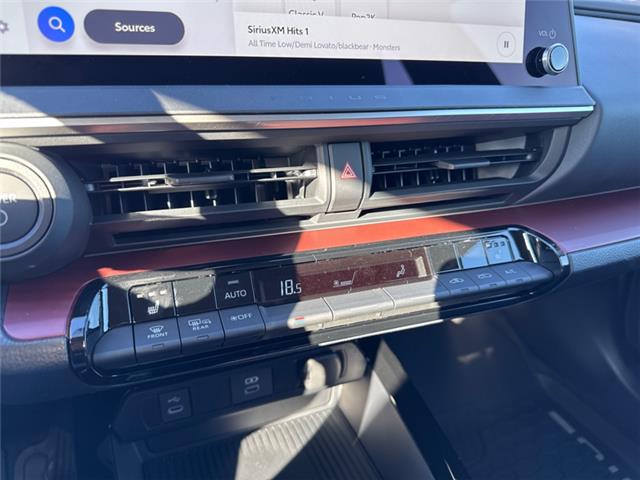 2026 Toyota Prius Plug-In Hybrid XSE (Stk: 3060610) in Cranbrook - Image 16 of 20