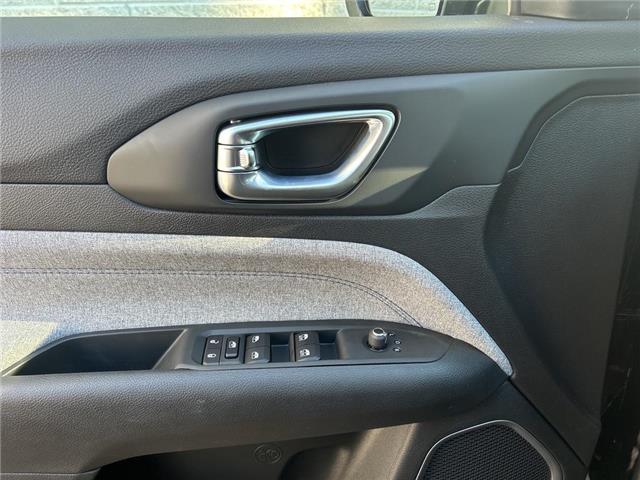 2025 Jeep Compass Sport (Stk: 25-0027) in Toronto - Image 9 of 15