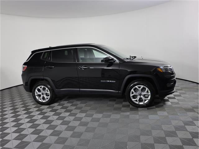2026 Jeep Compass Sport (Stk: 26J004) in Calgary - Image 5 of 17
