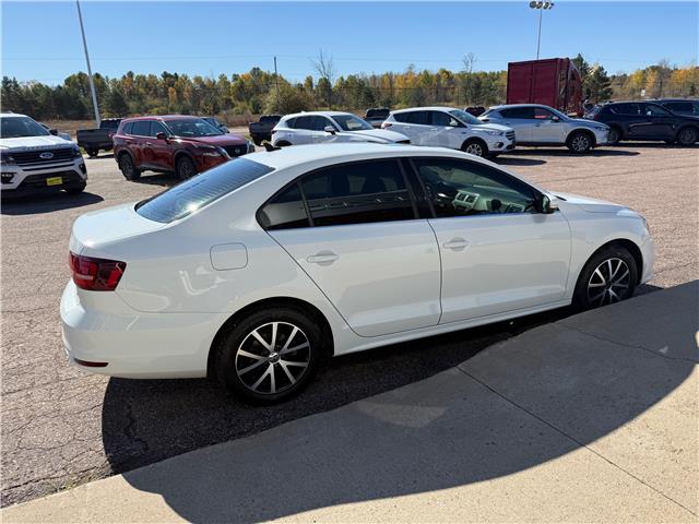 2016 Volkswagen Jetta 1.8 TSI Highline (Stk: 24599) in Pembroke - Image 10 of 26