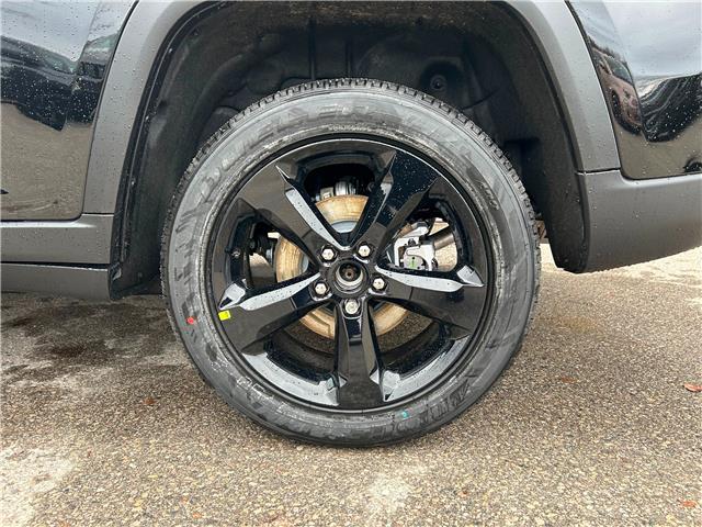 2025 Jeep Grand Cherokee Laredo (Stk: 25123D) in London - Image 36 of 36