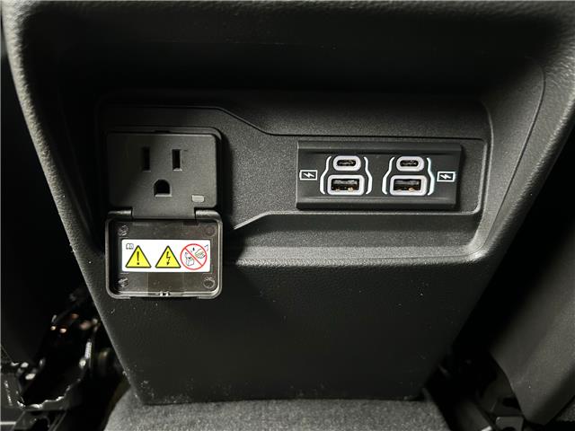 2025 Jeep Grand Cherokee Laredo (Stk: 25123D) in London - Image 18 of 36