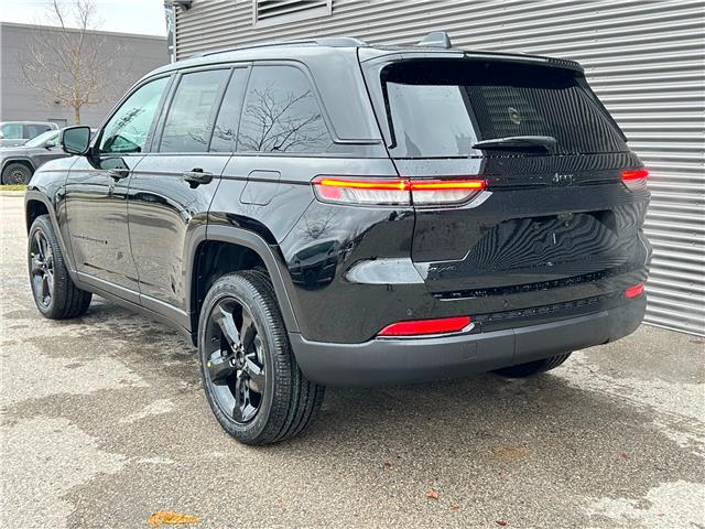 2025 Jeep Grand Cherokee Laredo (Stk: 25123D) in London - Image 4 of 36