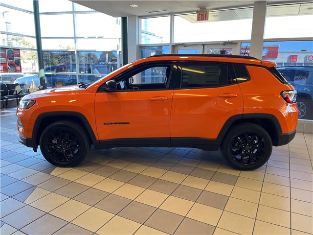 2026 Jeep Compass North (Stk: 26-145) in Sarnia - Image 2 of 20