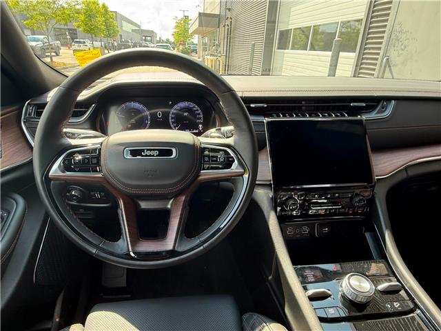 2025 Jeep Grand Cherokee L Summit (Stk: 25482D) in London - Image 17 of 25