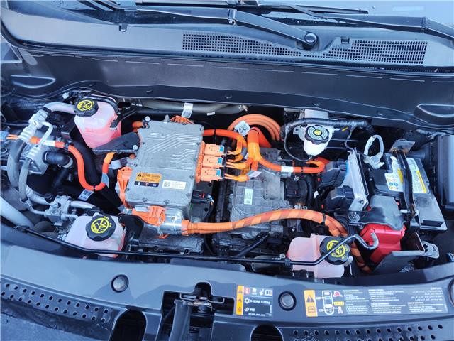 2022 Chevrolet Bolt EUV LT (Stk: R-22CHBBLA2664) in Calgary - Image 15 of 16