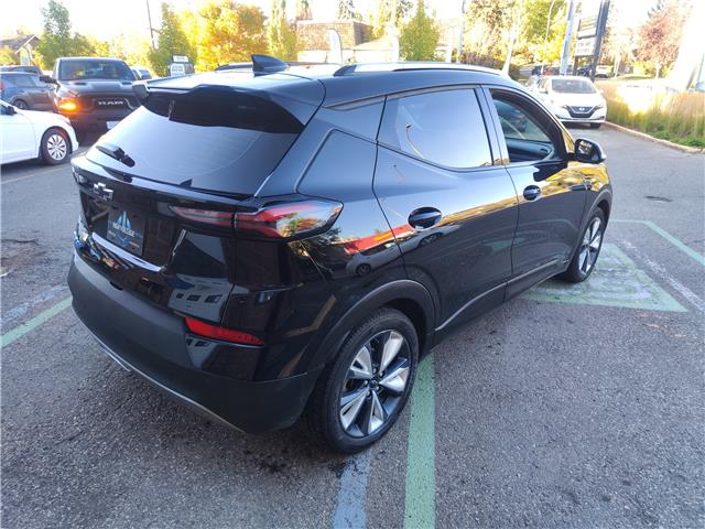 2022 Chevrolet Bolt EUV LT (Stk: R-22CHBBLA2664) in Calgary - Image 5 of 16