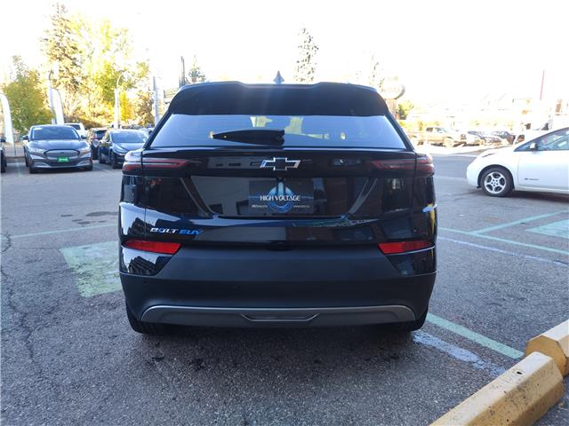2022 Chevrolet Bolt EUV LT (Stk: R-22CHBBLA2664) in Calgary - Image 4 of 16