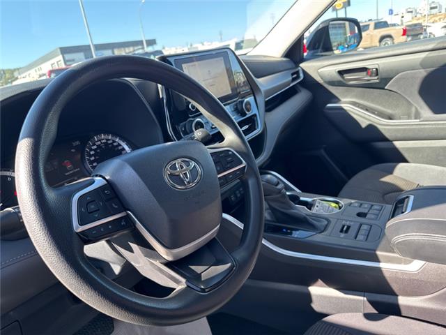 2023 Toyota Highlander LE (Stk: S502323K) in Cranbrook - Image 11 of 18