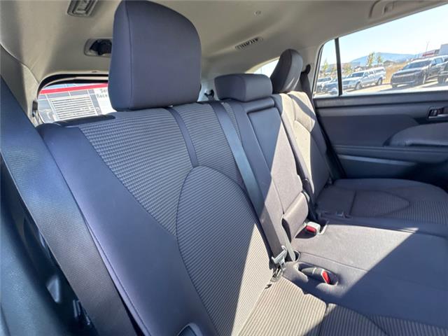 2023 Toyota Highlander LE (Stk: S502323K) in Cranbrook - Image 12 of 18