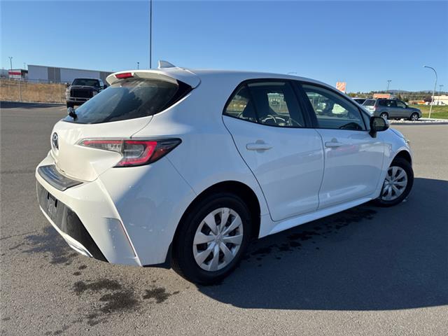 2022 Toyota Corolla Hatchback Base (Stk: 3155236K) in Cranbrook - Image 5 of 17