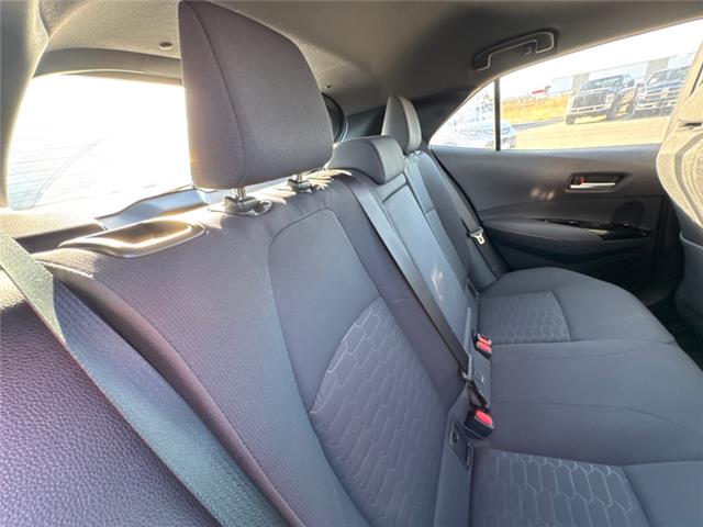 2022 Toyota Corolla Hatchback Base (Stk: 3155236K) in Cranbrook - Image 12 of 17