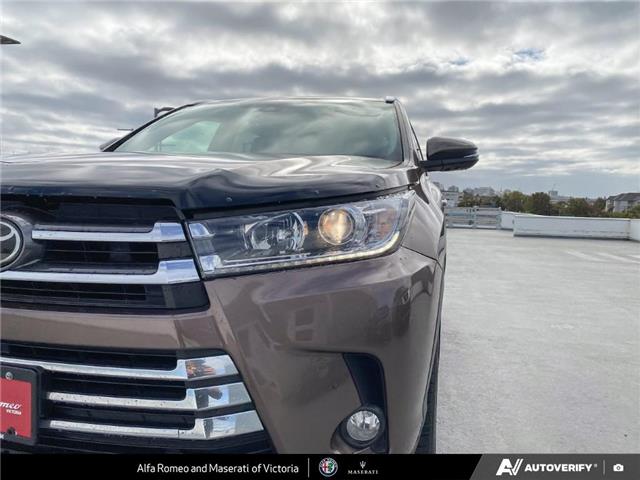 2017 Toyota Highlander Limited (Stk: 911470) in Victoria - Image 7 of 23