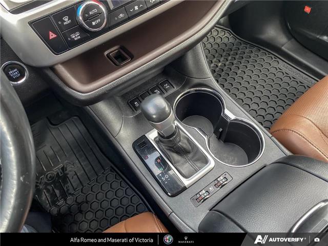 2017 Toyota Highlander Limited (Stk: 911470) in Victoria - Image 16 of 23