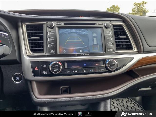 2017 Toyota Highlander Limited (Stk: 911470) in Victoria - Image 17 of 23