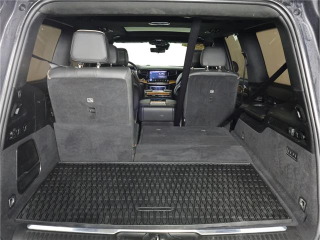2022 Jeep Grand Wagoneer Series III (Stk: B20279) in Calgary - Image 10 of 26