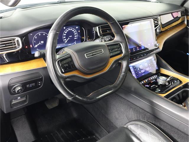 2022 Jeep Grand Wagoneer Series III (Stk: B20279) in Calgary - Image 17 of 26