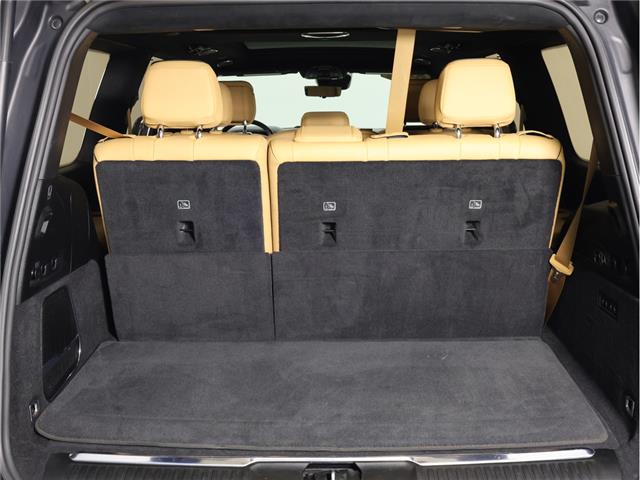 2023 Jeep Grand Wagoneer Series III (Stk: B20318) in Calgary - Image 10 of 28