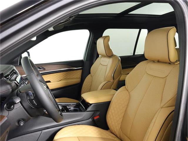 2025 Jeep Grand Cherokee Summit (Stk: 25J228) in Calgary - Image 14 of 20