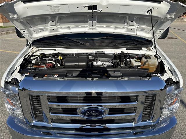 2023 Ford E-450 Cutaway  (Stk: ATNP8344) in Vaughan - Image 25 of 33