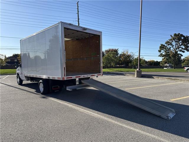 2023 Ford E-450 Cutaway  (Stk: ATNP8344) in Vaughan - Image 30 of 33