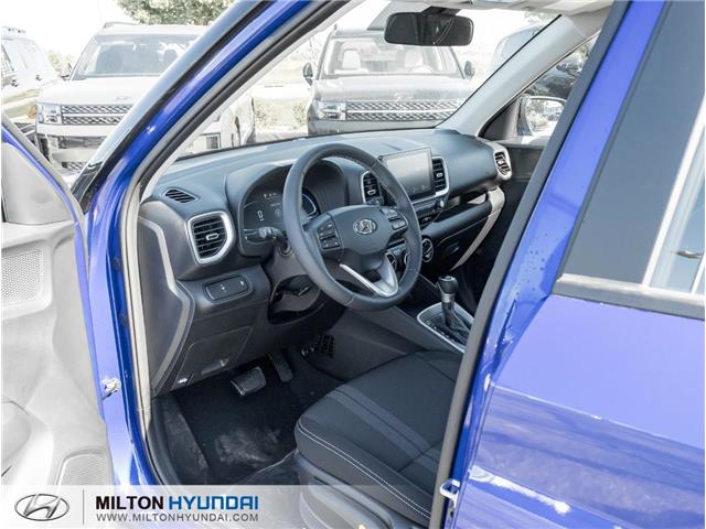 2026 Hyundai Venue Preferred w/Two-Tone (Stk: 423723) in Milton - Image 8 of 24