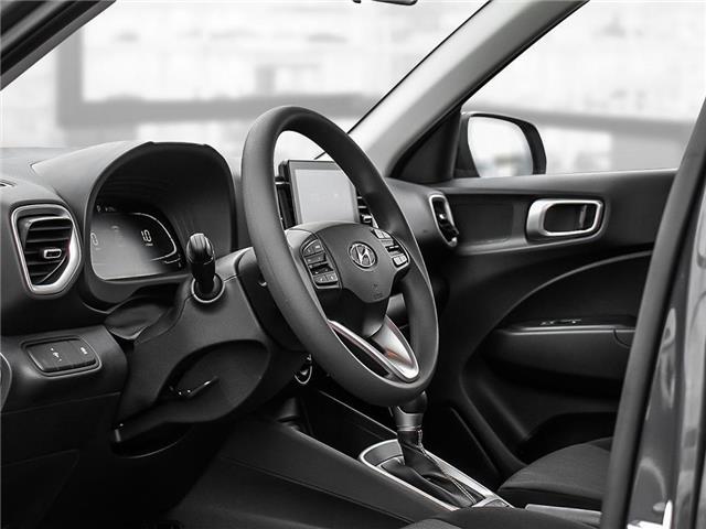 2026 Hyundai Venue ESSENTIAL (Stk: 26100) in Toronto - Image 12 of 23