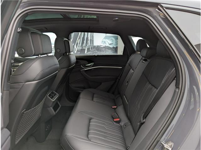2024 Audi Q8 e-tron Base (Stk: 182916) in Oakville - Image 6 of 12
