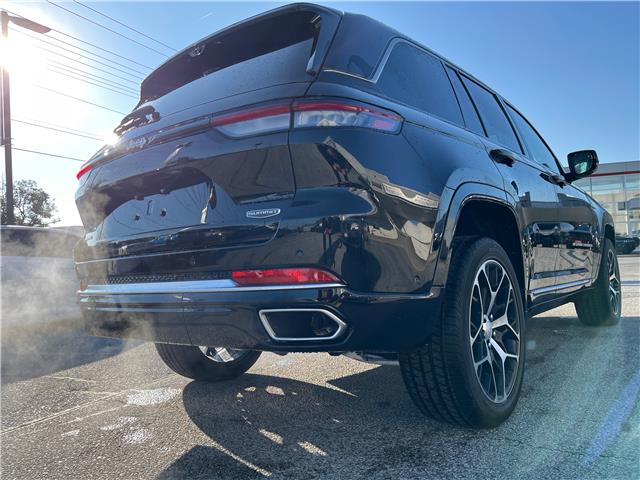 2025 Jeep Grand Cherokee Summit (Stk: 25-418) in Sarnia - Image 4 of 28