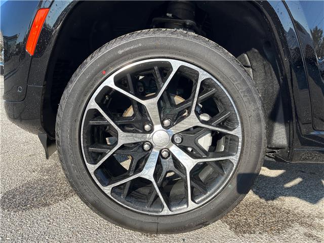 2025 Jeep Grand Cherokee Summit (Stk: 25-418) in Sarnia - Image 7 of 28