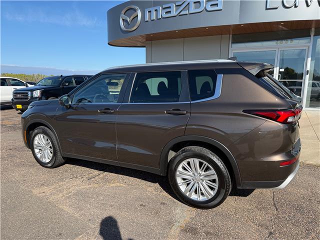 2022 Mitsubishi Outlander SE (Stk: 24608) in Pembroke - Image 13 of 26