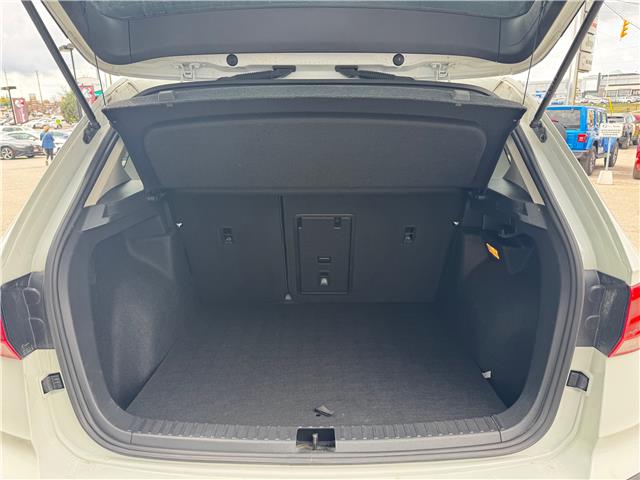 2022 Volkswagen Taos Highline (Stk: 28171P) in Newmarket - Image 4 of 13