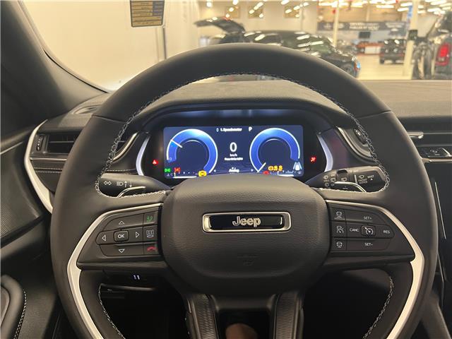 2025 Jeep Grand Cherokee L Laredo (Stk: 8748480) in Courtenay - Image 16 of 19