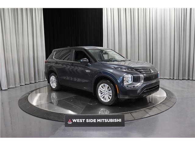 2025 Mitsubishi Outlander PHEV ES (Stk: P25932) in Edmonton - Image 1 of 23