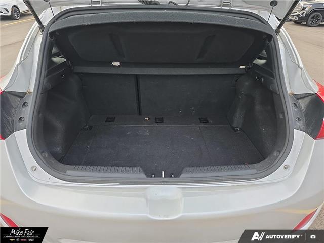 2016 Hyundai Elantra GT GLS (Stk: 25467B) in Perth - Image 12 of 19