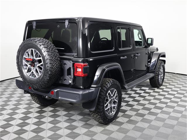 2020 Jeep Wrangler Unlimited Sahara (Stk: 25J162B) in Calgary - Image 6 of 24