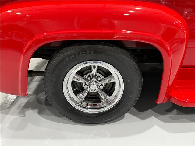 1956 Ford F100 Resto-Mod Truck (Stk: U15748) in Watford - Image 19 of 41