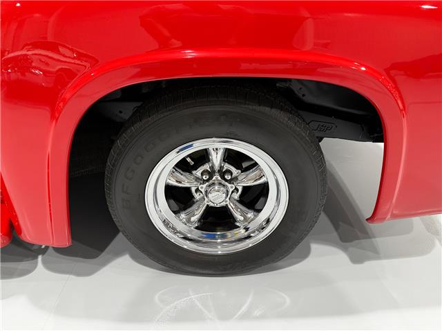 1956 Ford F100 Resto-Mod Truck (Stk: U15748) in Watford - Image 20 of 41