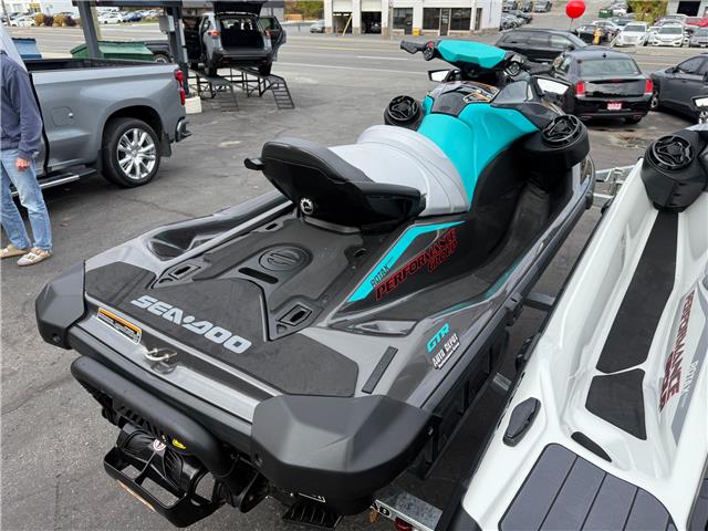 2025 Sea-Doo GTR 230 WITH SOUND in Sudbury - Image 3 of 5