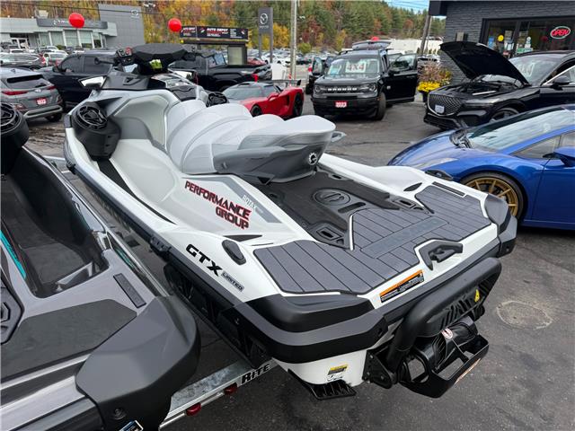 2025 Sea-Doo GTX 325 LIMITED w/ SOUND in White Pearl Premium in Sudbury - Image 3 of 5