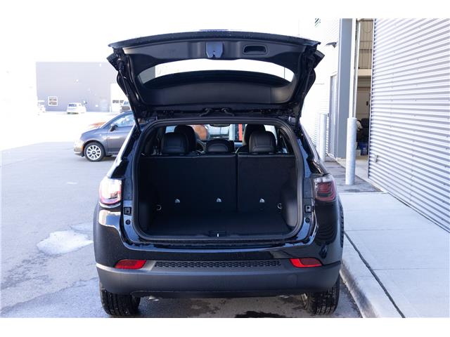 2026 Jeep Compass North (Stk: 26045) in London - Image 6 of 19