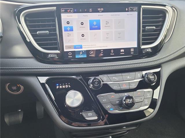 2026 Chrysler Pacifica Select (Stk: 260052) in Windsor - Image 15 of 26