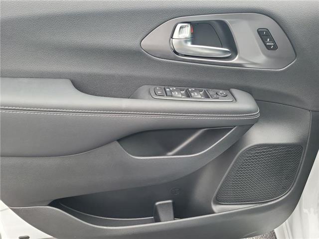 2026 Chrysler Pacifica Select (Stk: 260051) in Windsor - Image 11 of 24
