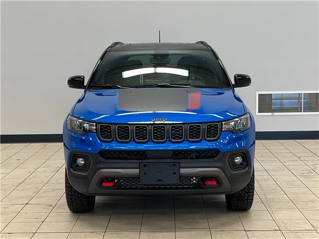2026 Jeep Compass Trailhawk (Stk: T153205) in Courtenay - Image 2 of 16
