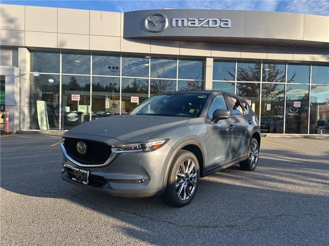 2021 Mazda CX-5 Signature (Stk: P4888) in Surrey - Image 1 of 15